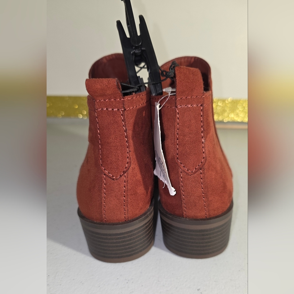 Time and Tru Women's Rust Ankle Booties - Picture 6 of 16
